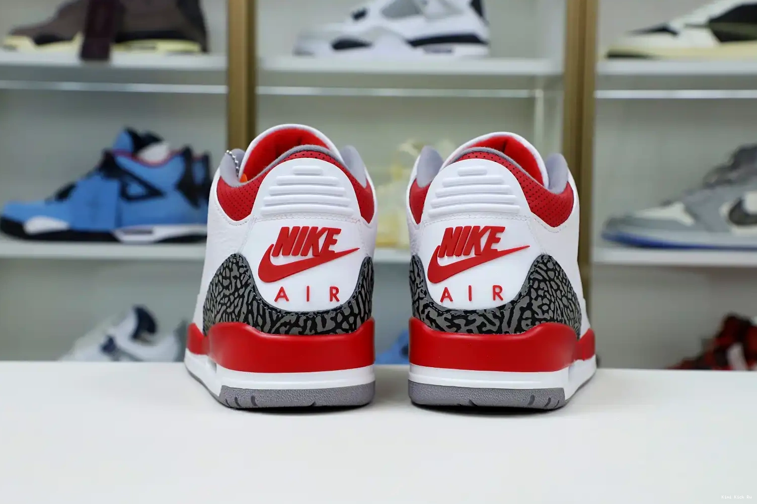 AIR Kimikick 3RETRO JORDAN 0825
